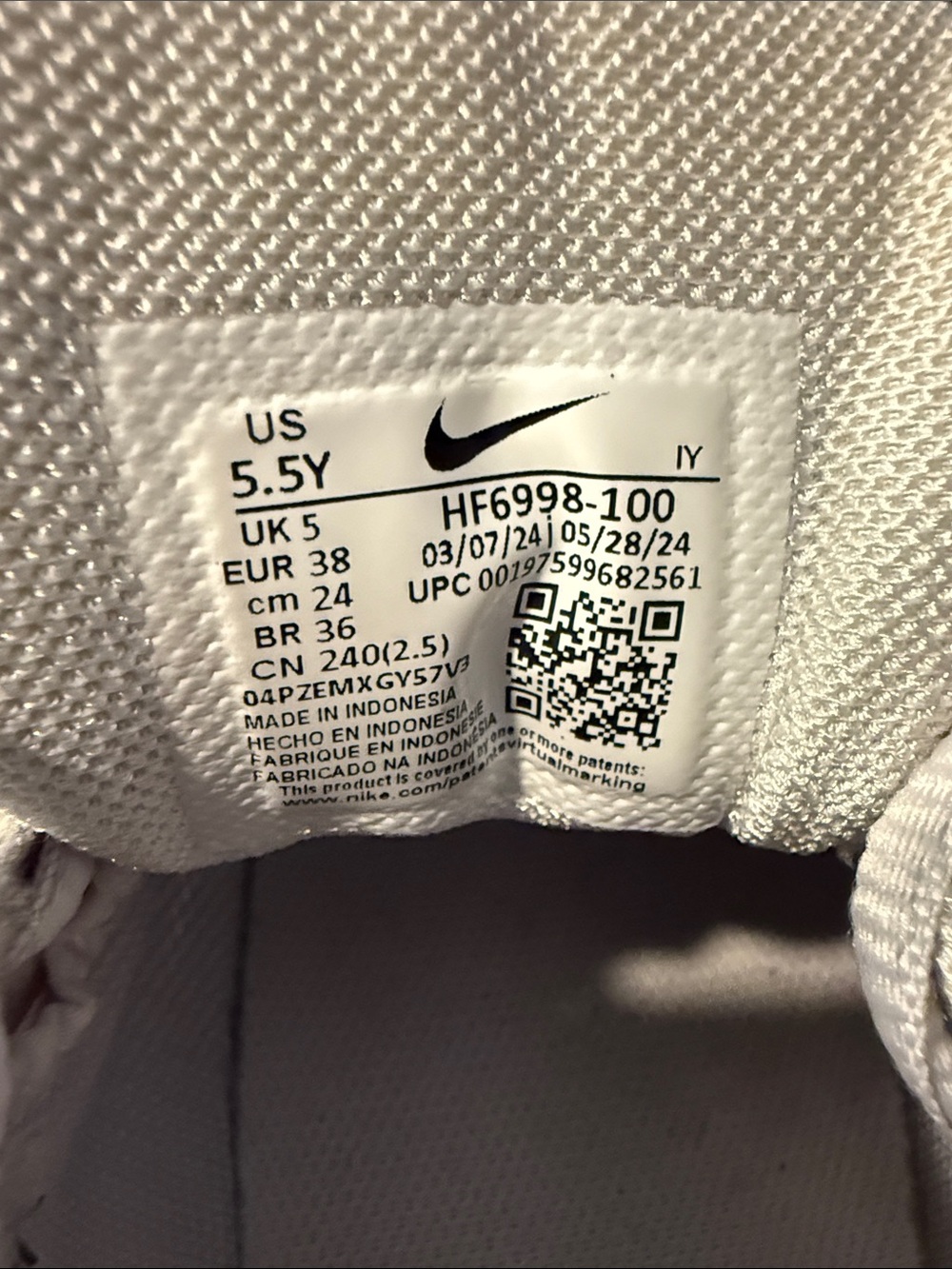 Nike Zoom Vomero 5 "White/Vast Grey" sneakers - Picture 5 of 5